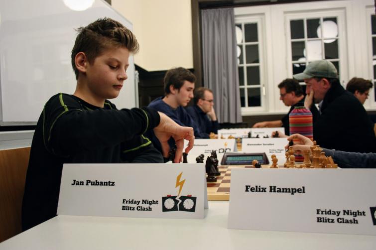 Jan Pubantz spielt gegen Felix